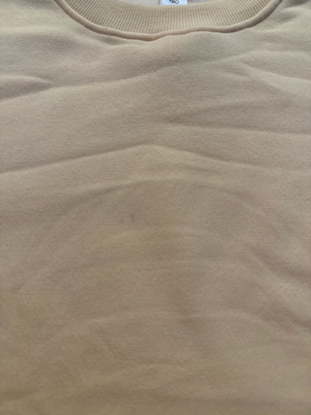 Alo Accolade Crewneck Sweatshirt in Candlelight Yellow Size Medium minor stain - Picture 4 of 6